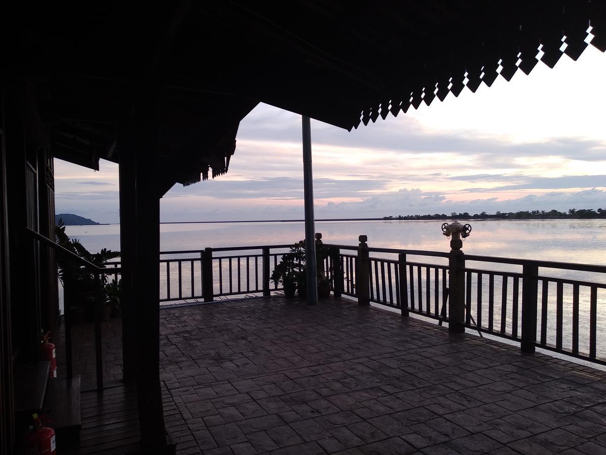 Langkawi Lagoon Resort Water Chalet Пантай-Сенанг Экстерьер фото